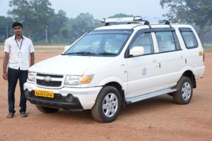 tavera-taxi-in-mysore